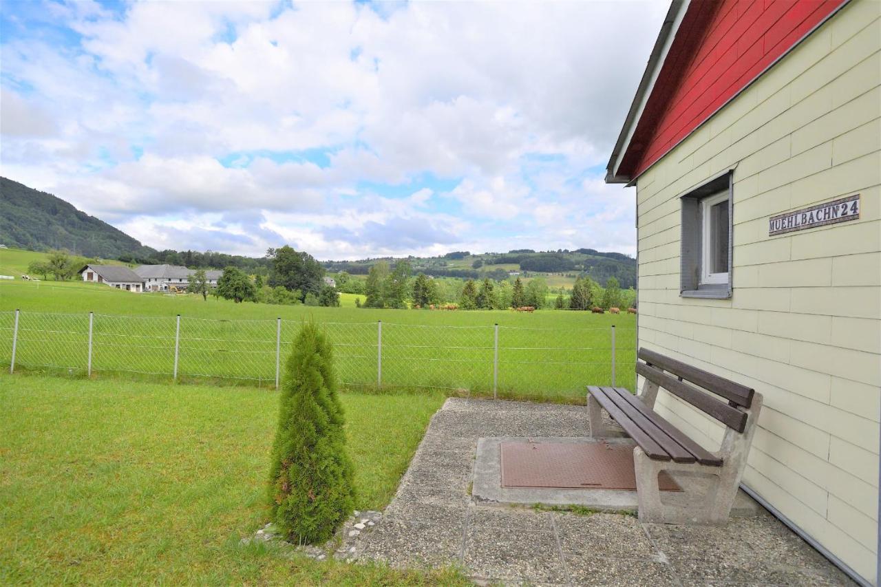 Am Traunsee Mit Bergsicht Traunkirchen